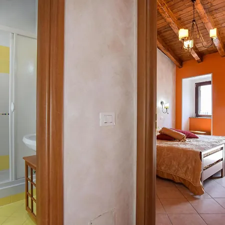 Beautiful In With Kitchen רוקאלומרה