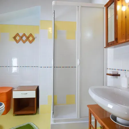 בית נופש Beautiful In With Kitchen רוקאלומרה