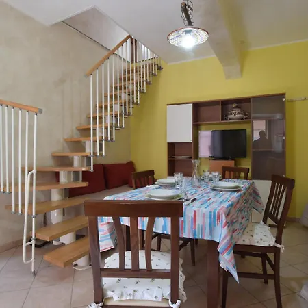 בית נופש Beautiful In With Kitchen
