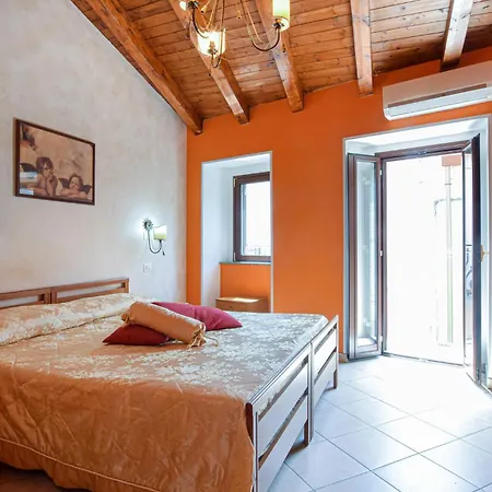 1 Bedroom Lovely In *